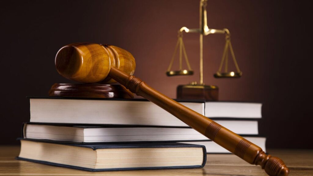 В яких випадках доцільно звернутися до адвоката