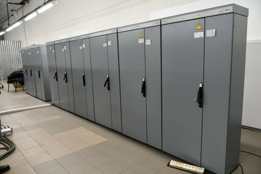 Енергоефективність на виробництві: як оптимізувати електросистему