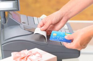 Мобільна торгівля та каса: як працювати легально на виїзді