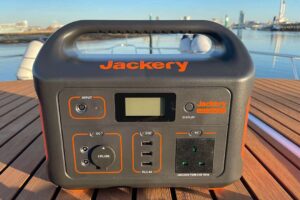 Сонячні генератори Jackery: як здобути енергетичну незалежність