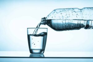 Як вибрати підрядника для відкриття бізнесу з продажу води